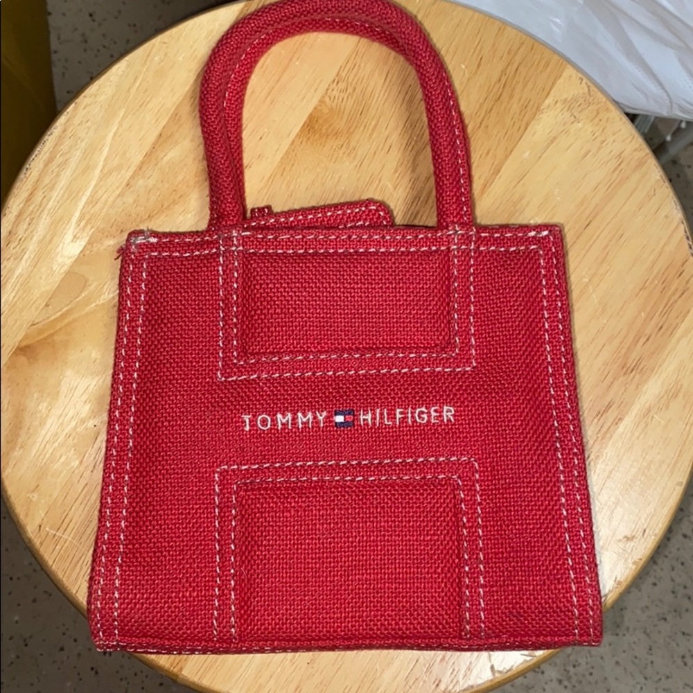tommy hilfiger purse